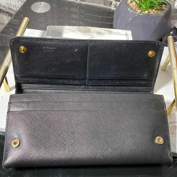 Authentic 🖤PRADA Long Wallet - Picture 12 of 16